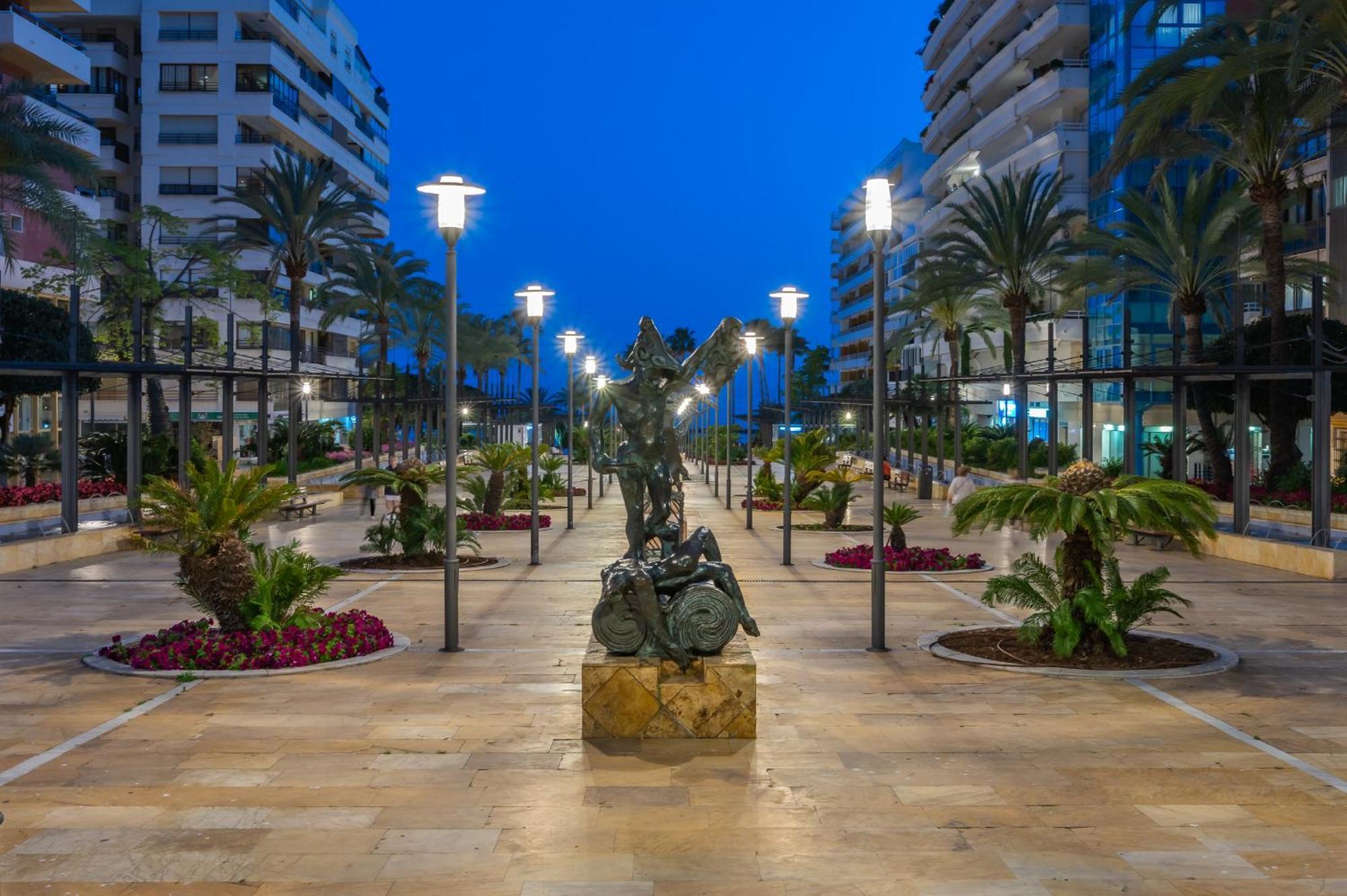 Center Bechfront 4 Persons * Marbella