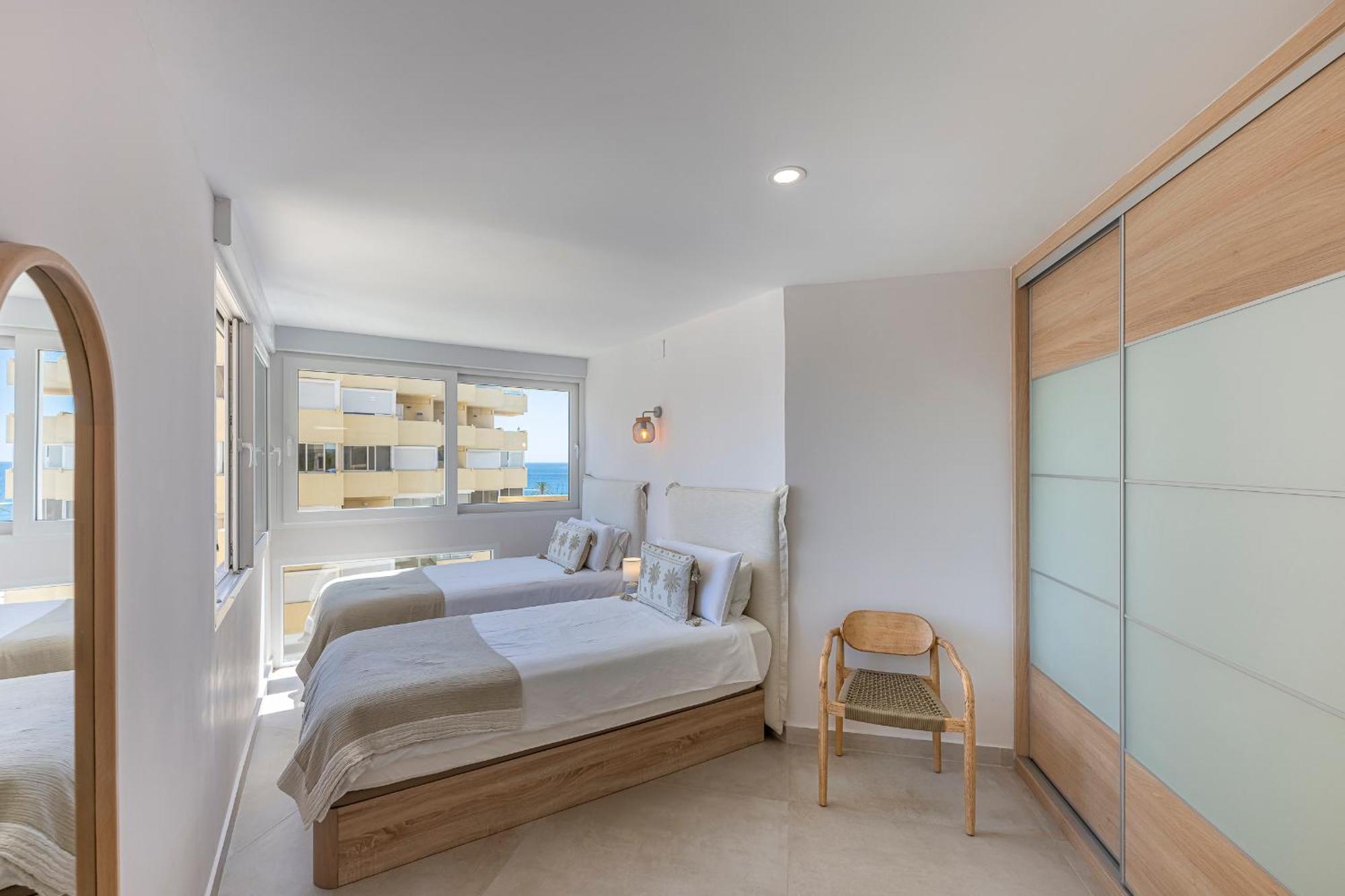 Center Bechfront 4 Persons Apartamento Marbella